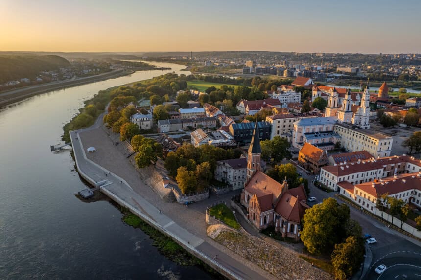 Autobusų nuoma Kaune kelionių organizatoriams.